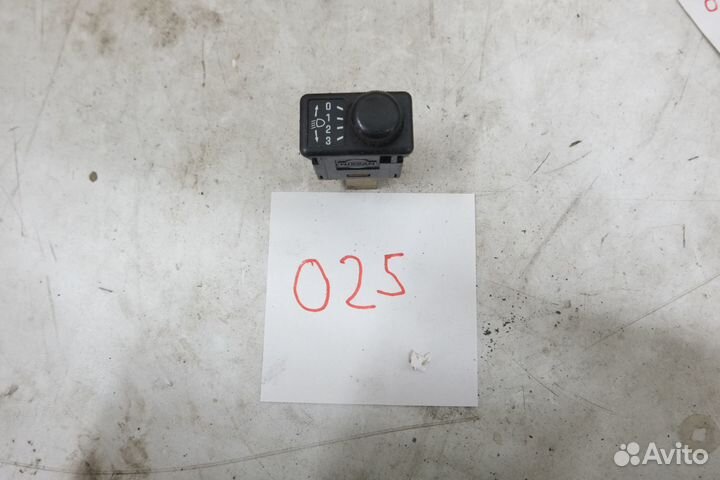 Корректор фар Nissan Maxima (A33)