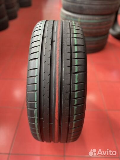 Michelin Pilot Sport 4 225/45 R19 96W