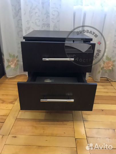 Тумба прикроватная