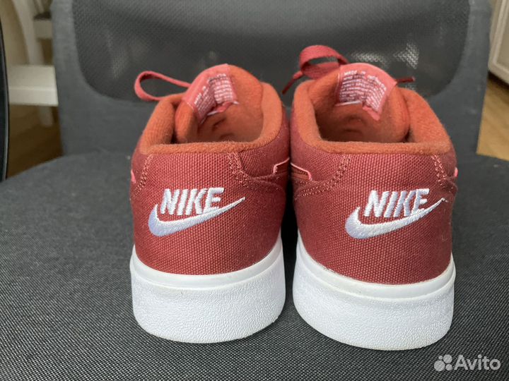 Кеды Nike женские оригинал EUR40 (39 RUS)