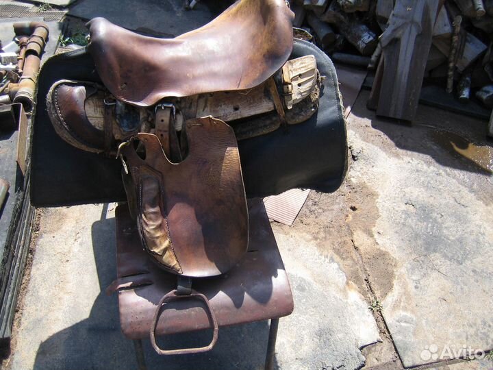 Седло для лошади
