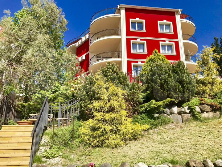 Гостиница, 1300 м²