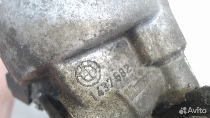 Корпус масляного фильтра BMW 7 E38, 2000