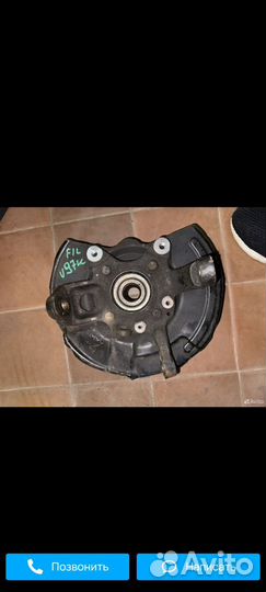 Поворотный кулак передний левый Паджеро 4