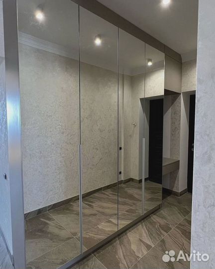 Шкаф в прихожую на заказ