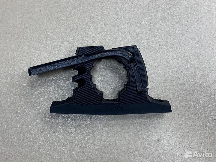 Крепеж универсальный (для лопаты) 33-40 мм