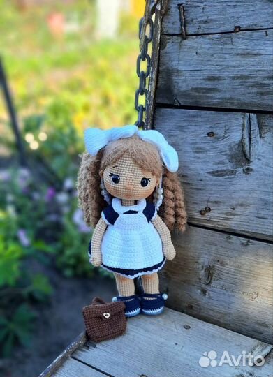 Кукла первоклашка вязаная кукла