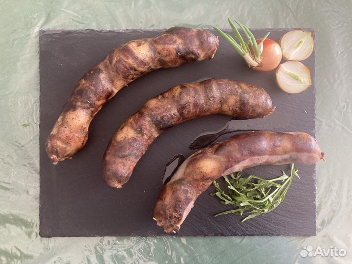 Мясной деликатес-колбаса из конины