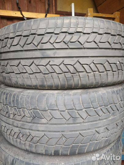 Achilles Desert Hawk UHP 245/45 R20 109