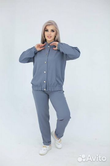 Костюм тройка.50,52.Новый