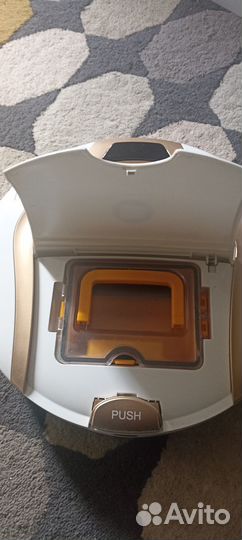 Робот пылесос