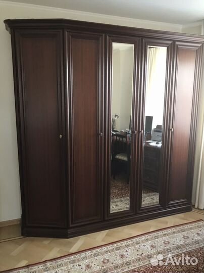 Шкаф для одежды, шпон красного дерева (новый)