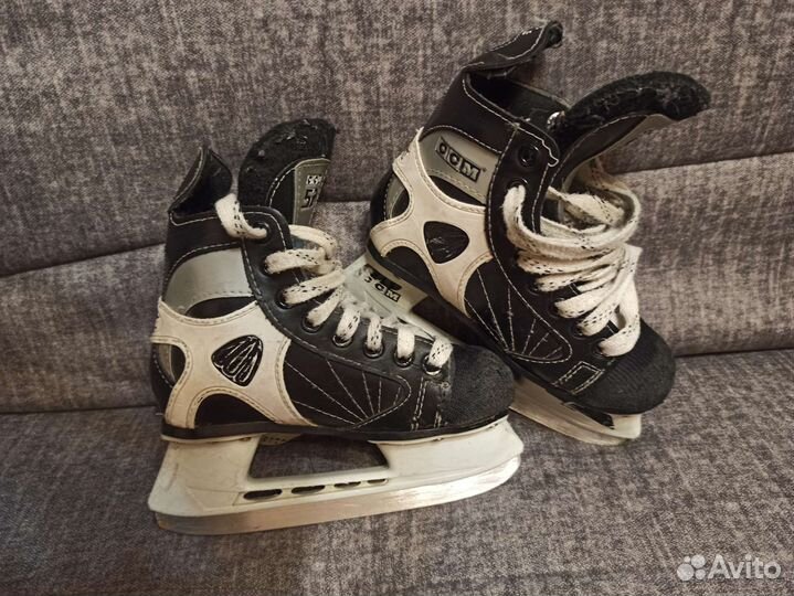 Коньки хоккейные ccm размер 33