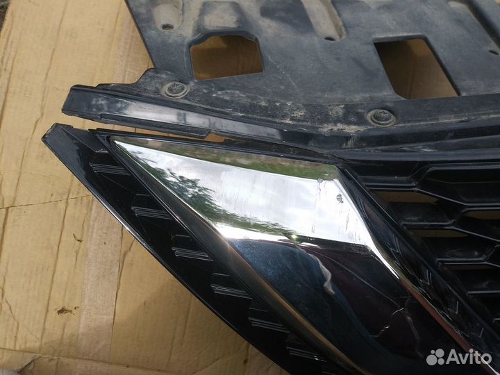 Решетка радиатора Nissan Qashqai J11 рестайлинг