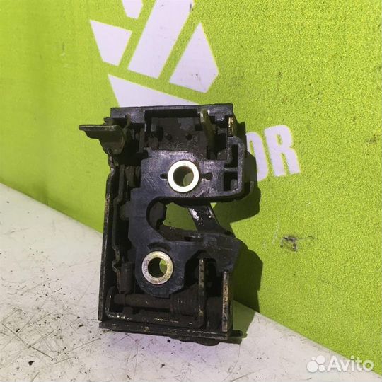 Замок двери задней правой Фольксваген Пассат Б3