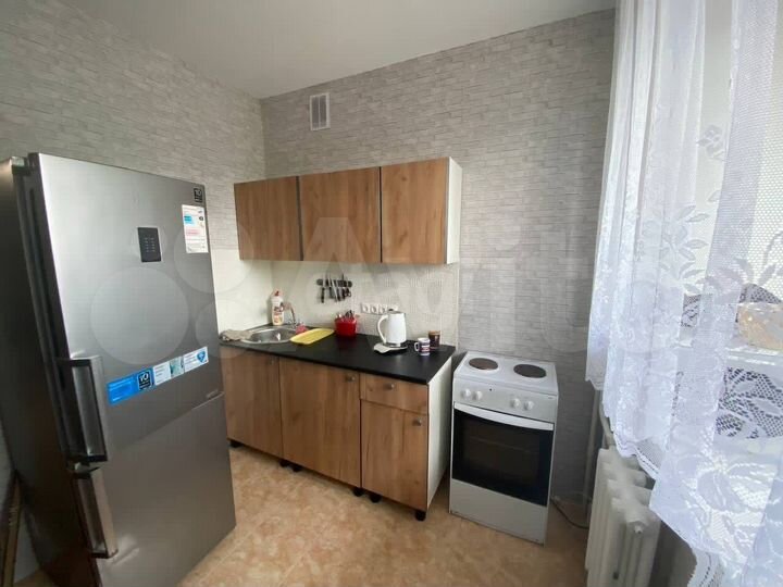 2-к. квартира, 43 м², 3/9 эт.