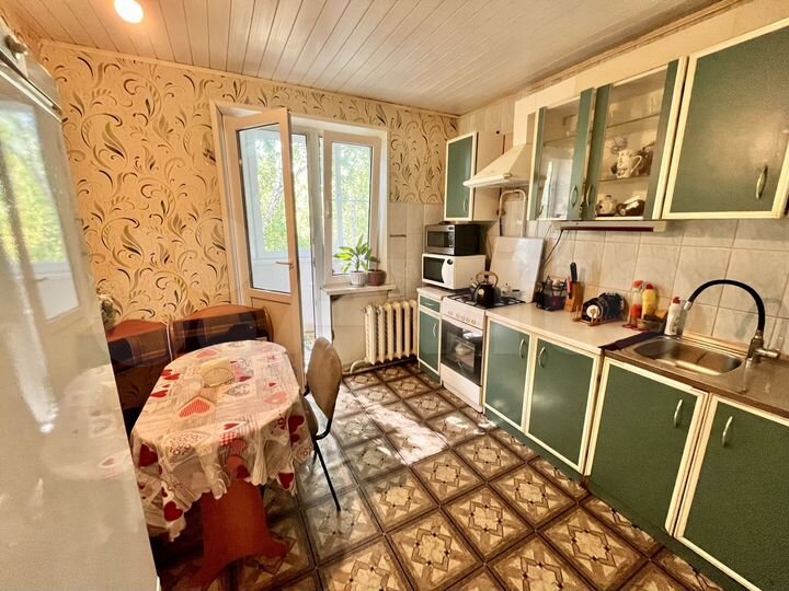 2-к. квартира, 53 м², 5/5 эт.