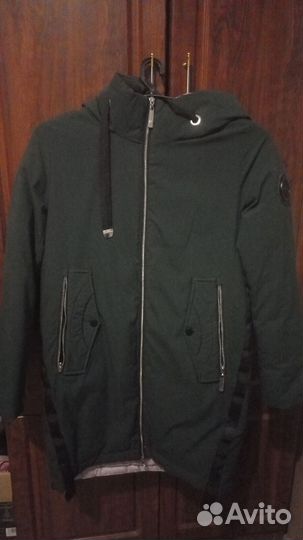 Зимние куртки и пуховики