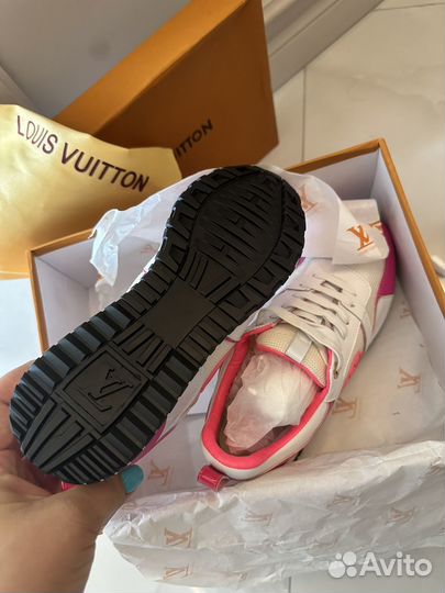 Кроссовки LV