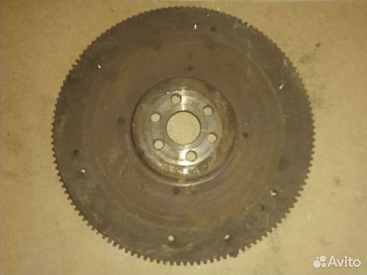 Маховик ваз 2114