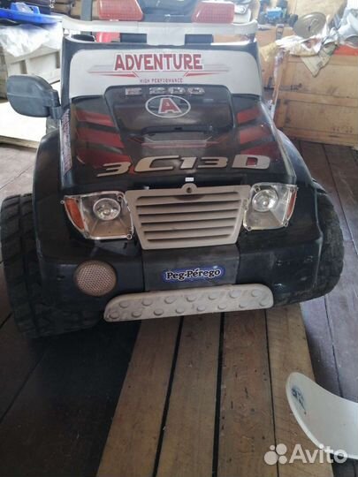 Детский электромобиль peg-perego adventure