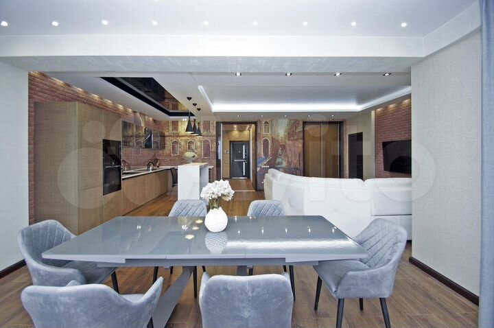 2-к. квартира, 111,5 м², 8/9 эт.