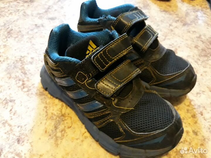 Кроссовки Адидас