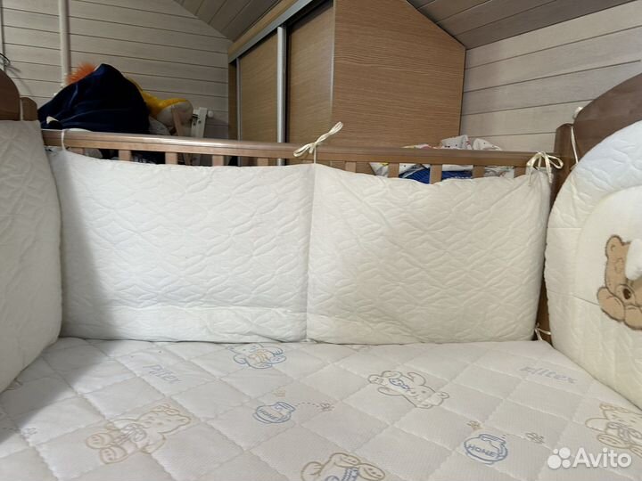 Детская кроватка