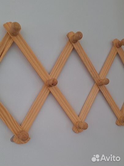 Скандинавская вешалка деревянная