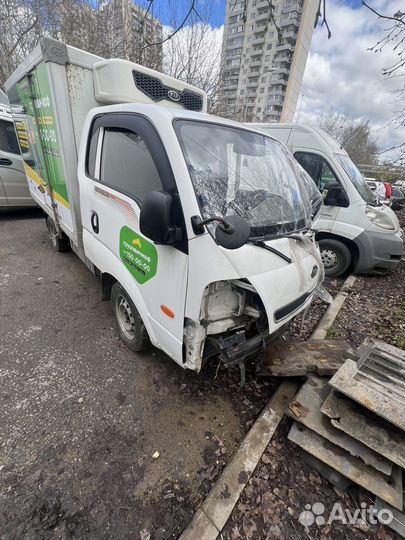 Kia Bongo 2.5 МТ, 2012, битый, 250 000 км