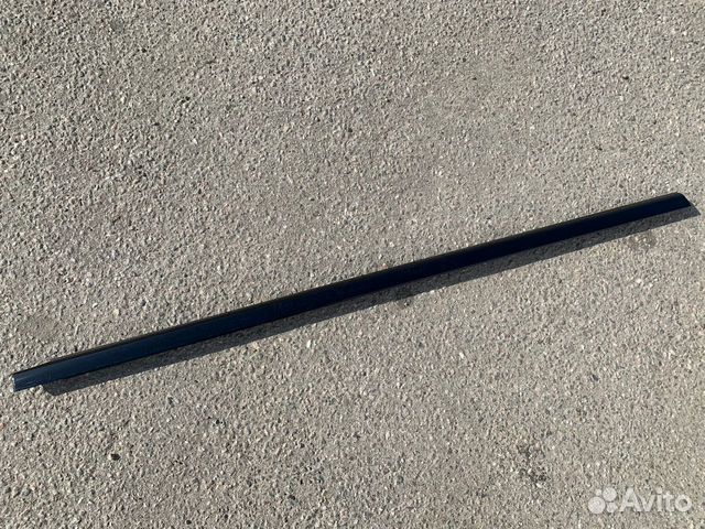 Накладка стекла двери задней правой W205