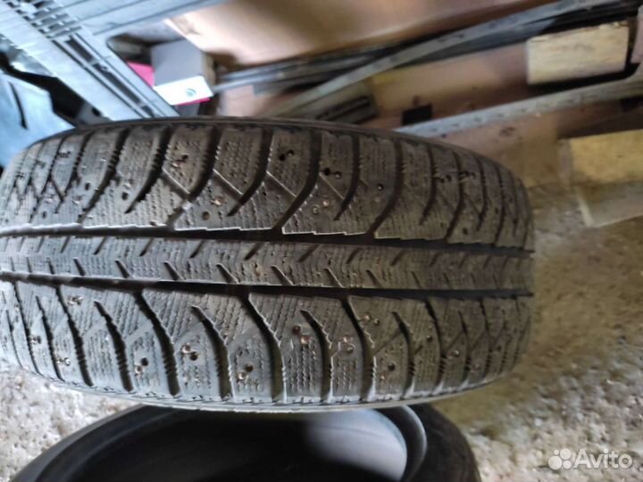 Bridgestone Ice Cruiser 7000 205/50 R17