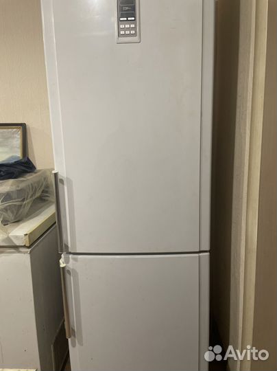 Холодильник - морозильникHotpoint ariston