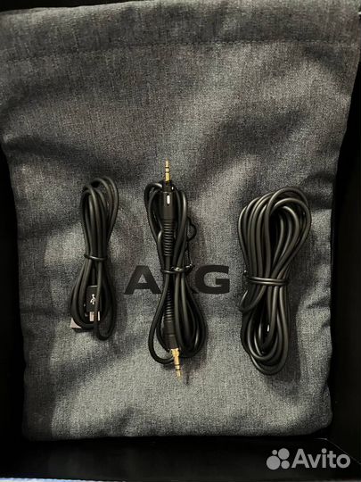 Наушники полноразмерные Bluetooth AKG K361-BT