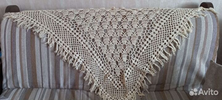 Шаль женская шерстяная ручной работы