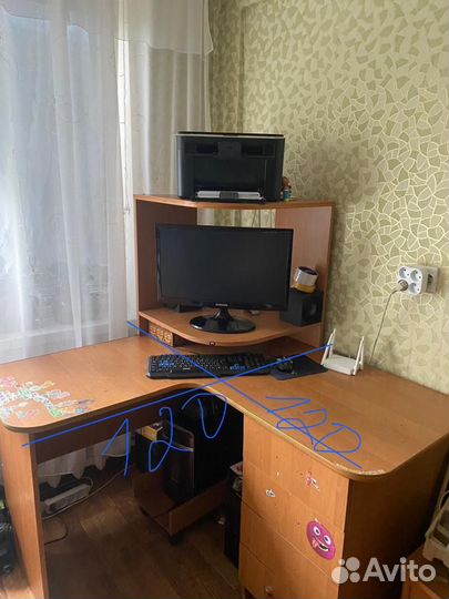 Компьютерный стол бесплатно