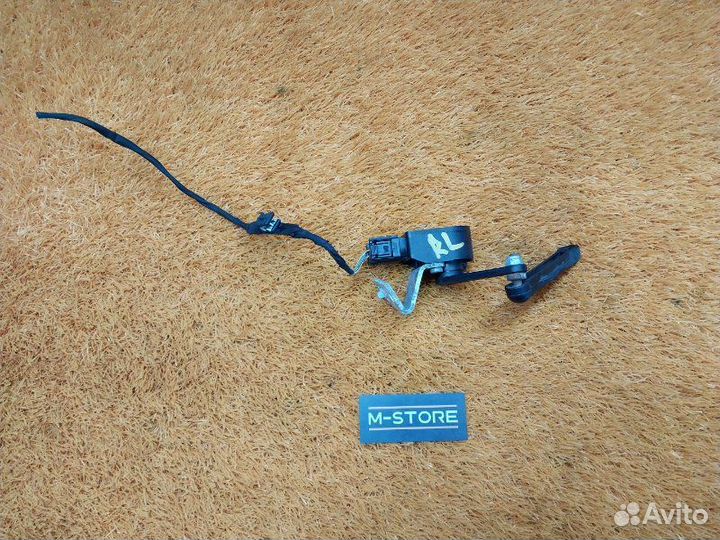 Датчик высоты дорожного просвета задний левый Bmw