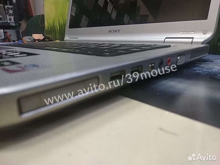 Ноутбук Sony T8100