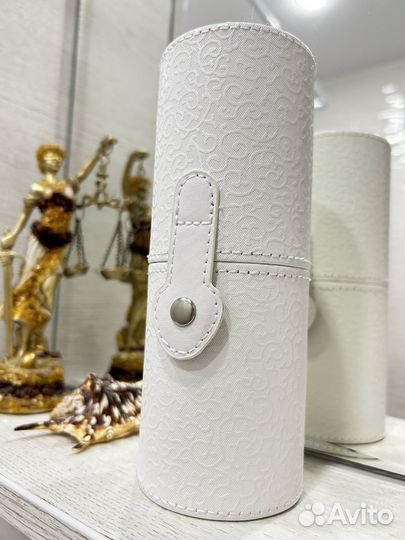 Набор кистей для макияжа в тубусе