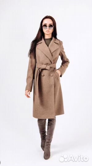 Продавец в магазин верхней женской одежды