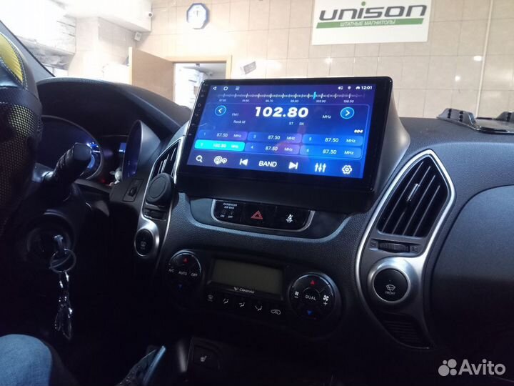 Магнитола Unison 4/64G Hyundai ix35 Android 10