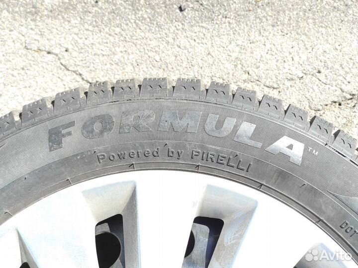 Шины Pirelli зимние 205/55 r16 на дисках комплект