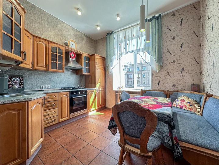 2-к. квартира, 64 м², 4/6 эт.