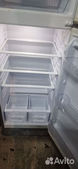 Холодильник бирюса w135