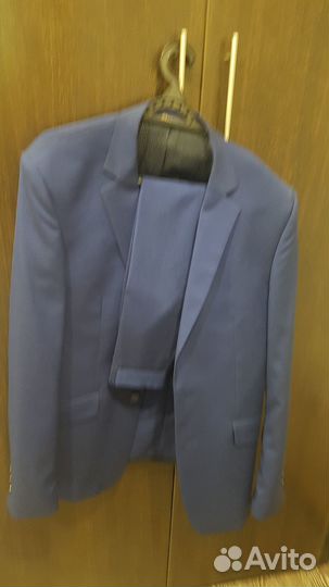 Продам костюм