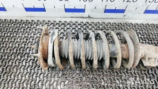 Стойка передняя правая volvo V70 1 (LSE06N501)