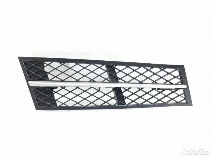 Решетка в бампер передняя правая Bmw 5-Series F10