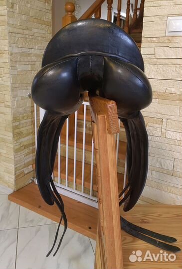 Выездковое седло с монокрылом Max Benz 17,5/31