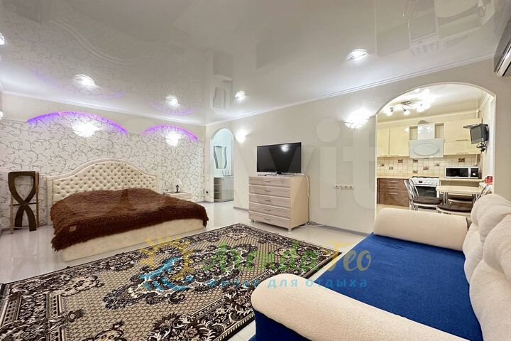 2-к. квартира, 42 м², 1/5 эт.