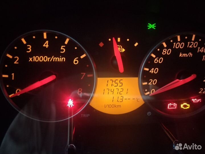 Приборная панель Nissan micra k12